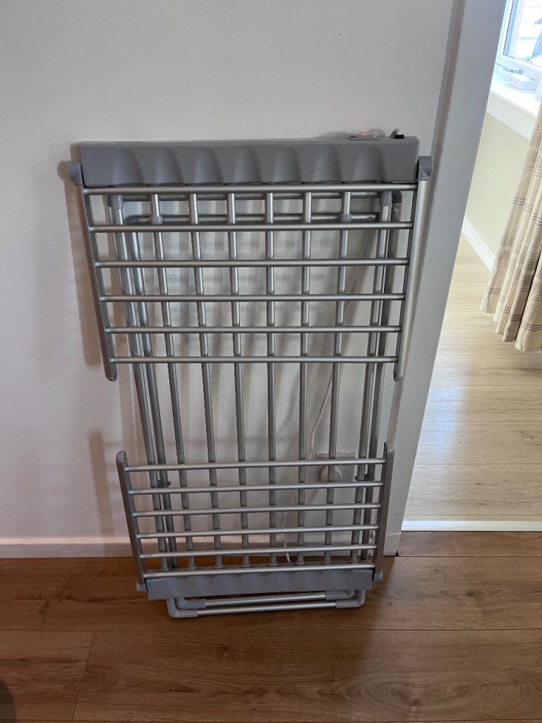 Addis Fold Out Heated Clothes Airer – As Good As New