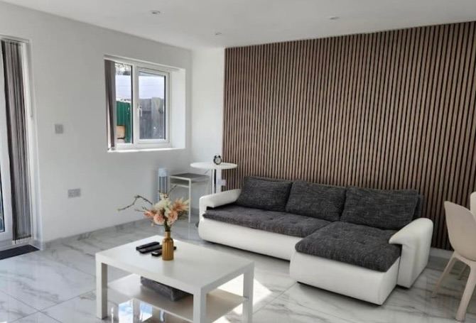 2 bedroom house in Cowley oxford cheap