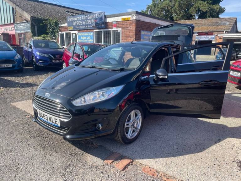 2013 Ford Fiesta 1.25 Zetec Hatchback 5dr Petrol Manual Euro 5 (82 ps) Hatchback Petrol Manual