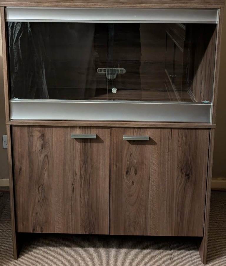 Vivexotic Viva+ Medium Terrestrial Vivarium + Cabinet (Walnut)