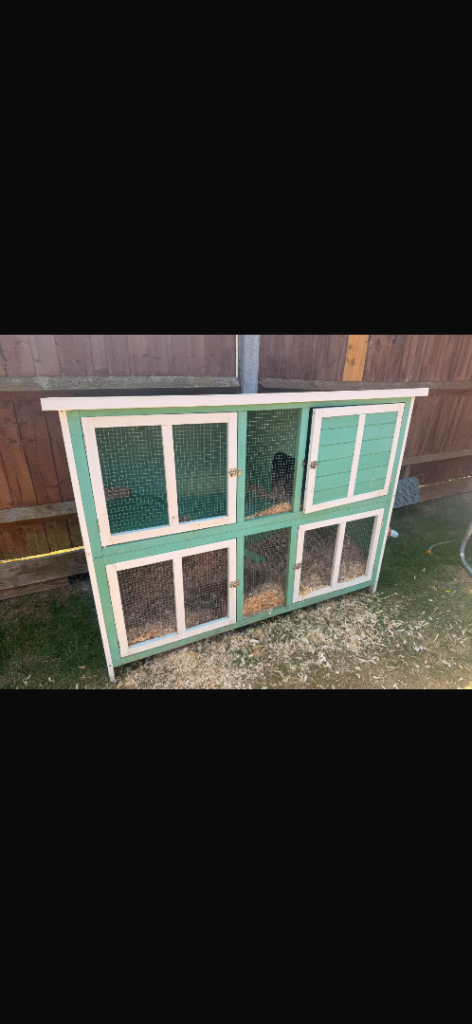 Large 5 ft Double rabbit hutch 