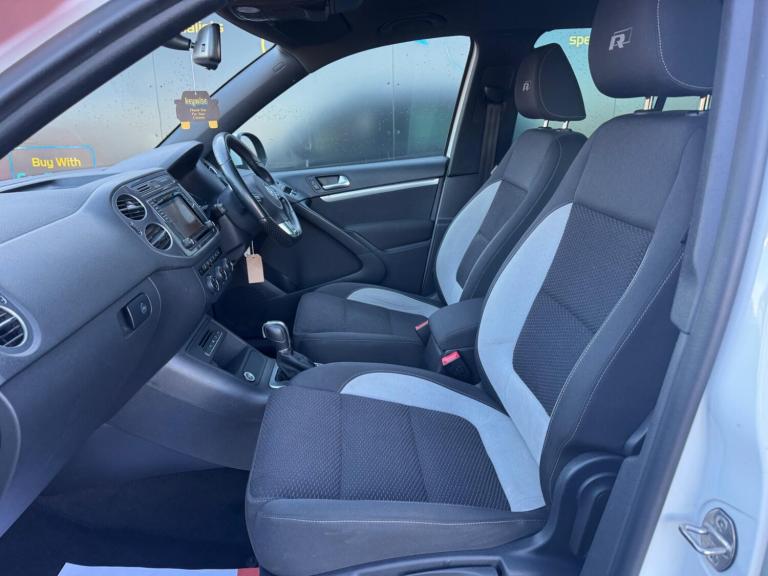 2015 Volkswagen Tiguan 2.0 TDI BlueMotion Tech R-Line DSG 4WD Euro 6 (s/s) 5dr ESTATE Diesel Auto...