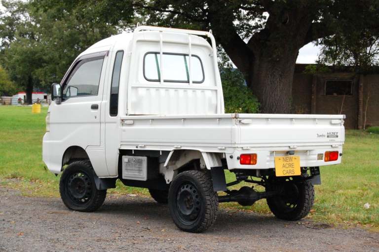 DAIHATSU HIJET  White Manual Petrol 2008