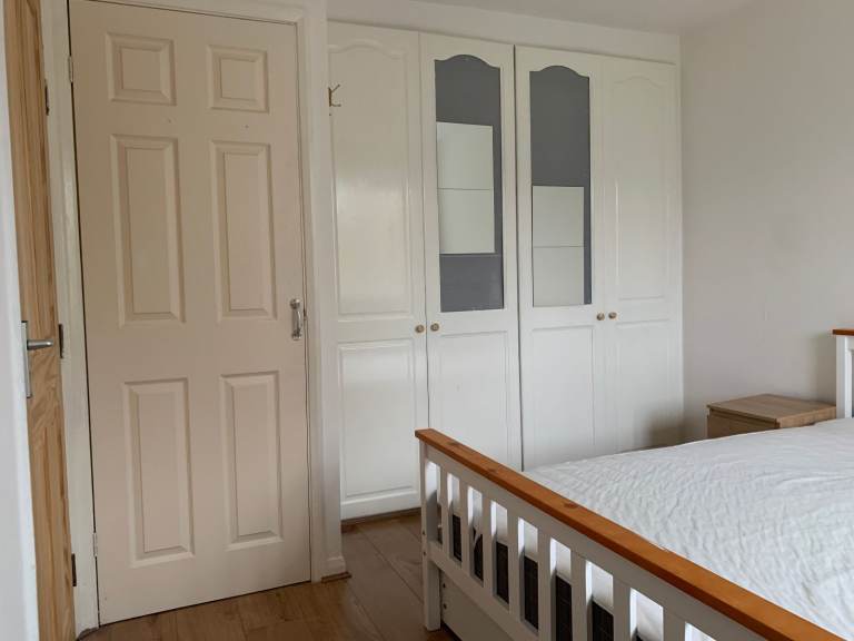 £700 pm Very clean large double room Near Northolt Tube