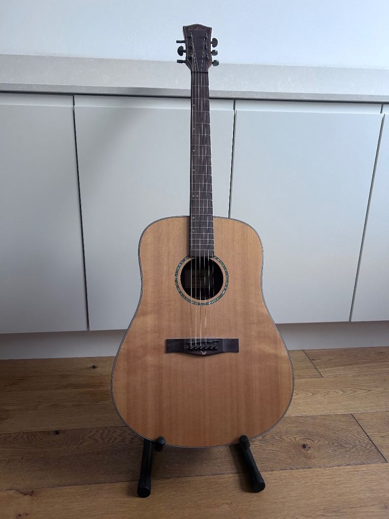 East Coast Acoustic guitar - like new