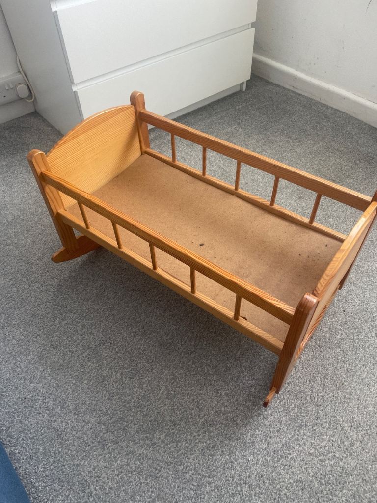Lovely dolls bed 