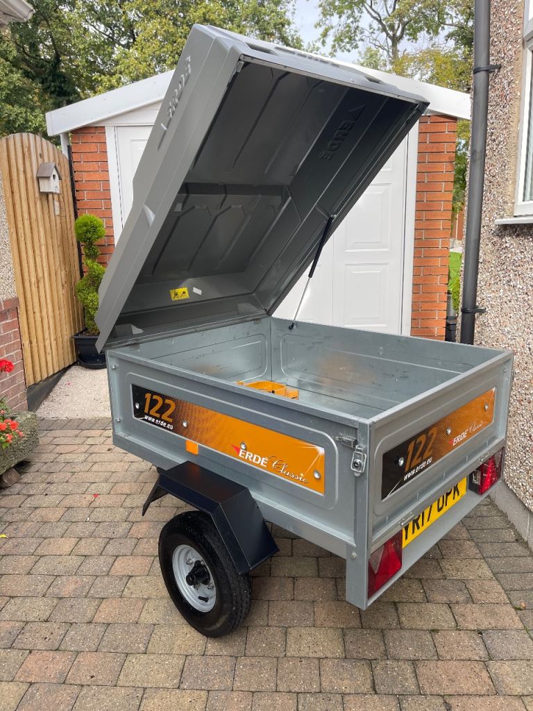 Erde trailer with hard top and every extra as new !