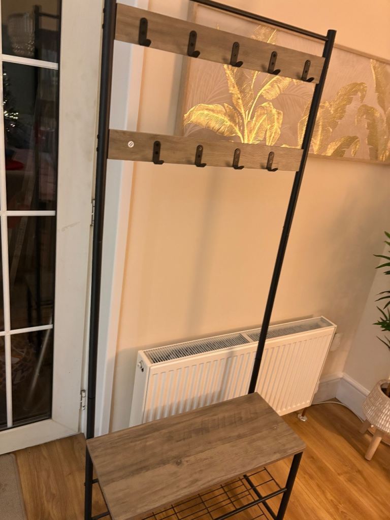 Freestanding coat and shoe storage 