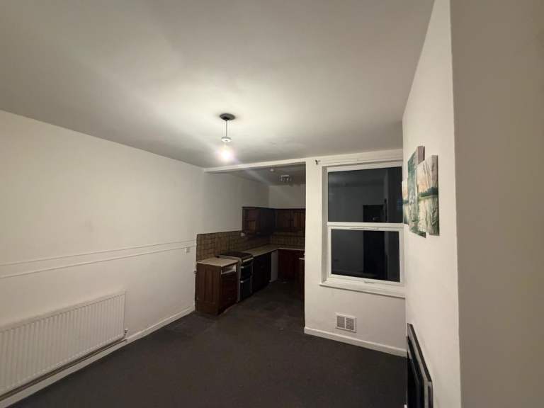 2 bed property to rent in Burford Road, Hyson Green, Nottingham NG7