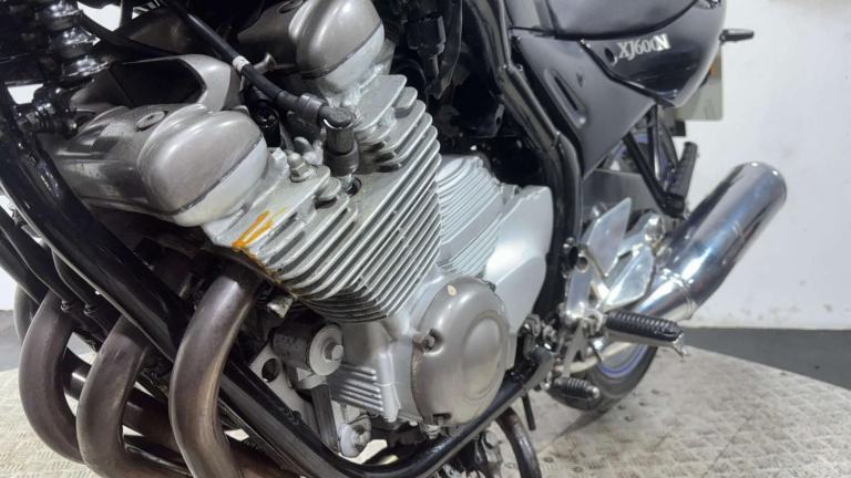 Yamaha XJ6 XJ600 1997 23K RUNNING PROJECT BIKE SPARES OR REPAIR 600CC