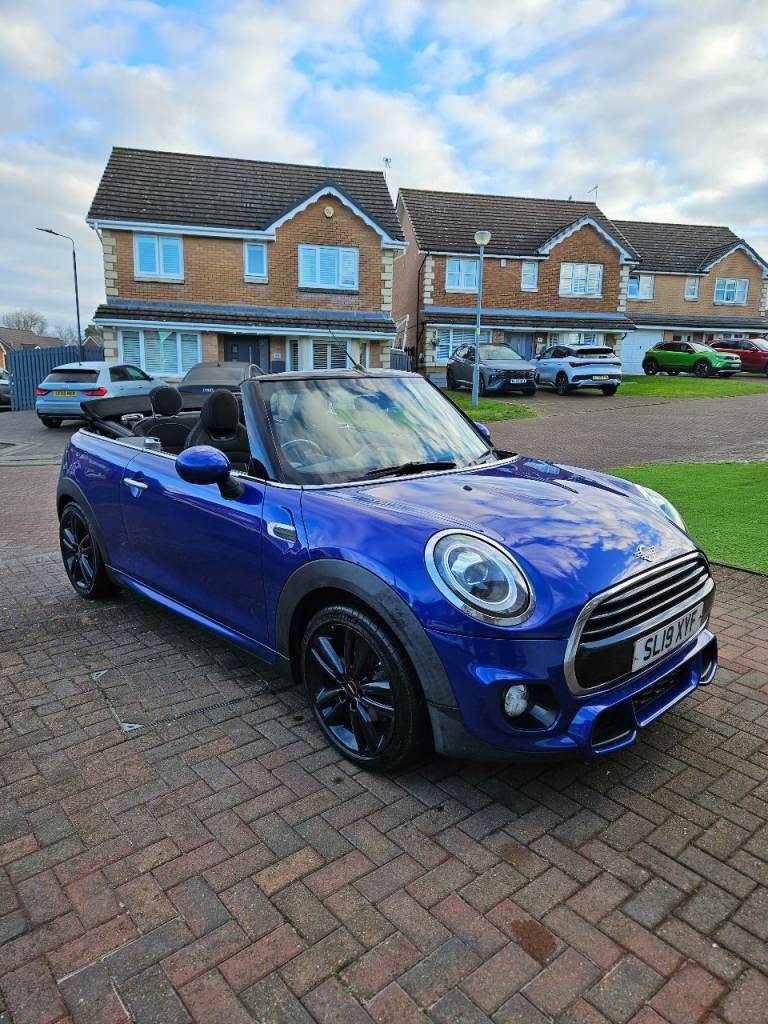 MINI Cooper Convertible, 1.5 Turbo Full factory fitted works kit inside and out