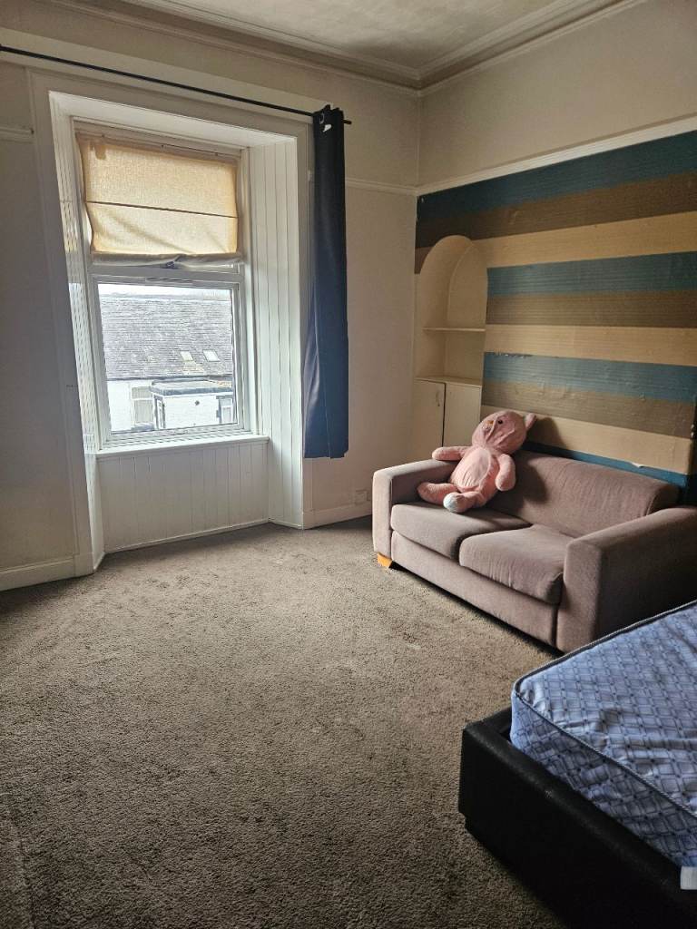 1 bedroom for rent 450 pm