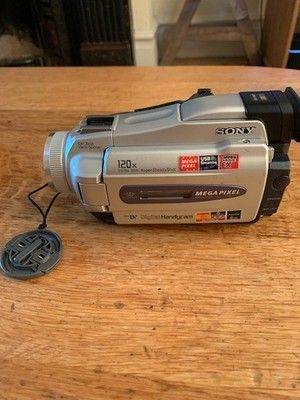 Sony TRV25E MiniDV Handycam Digital Video Camera, Good Condition