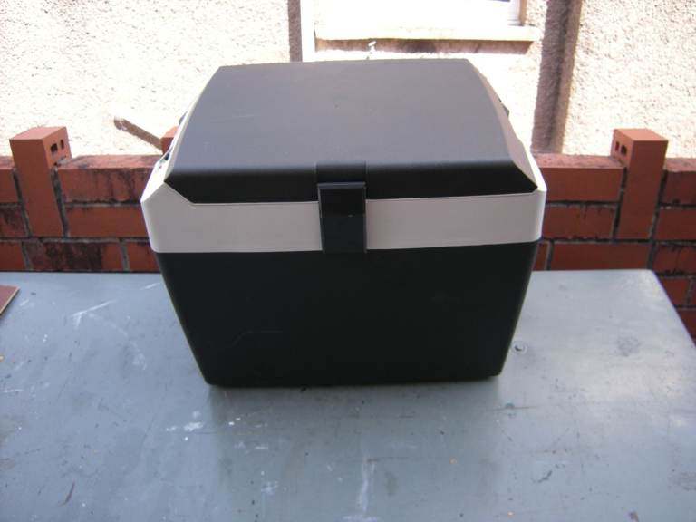 FOR SALE DC HOT, COLD , COOLER BOX.