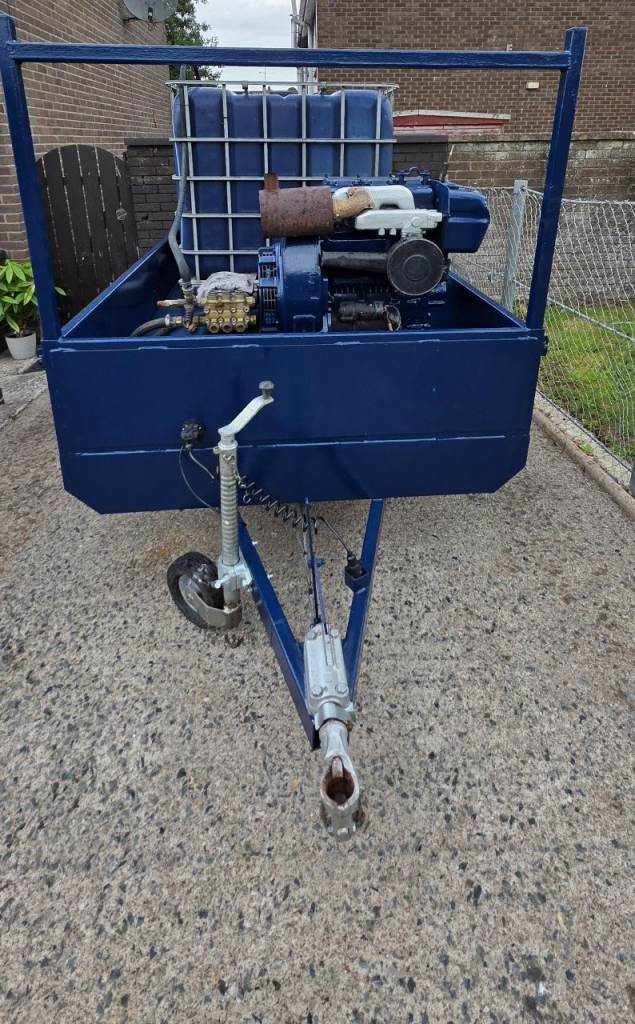  Pressure Washer Trailer with Water Tank and Engine