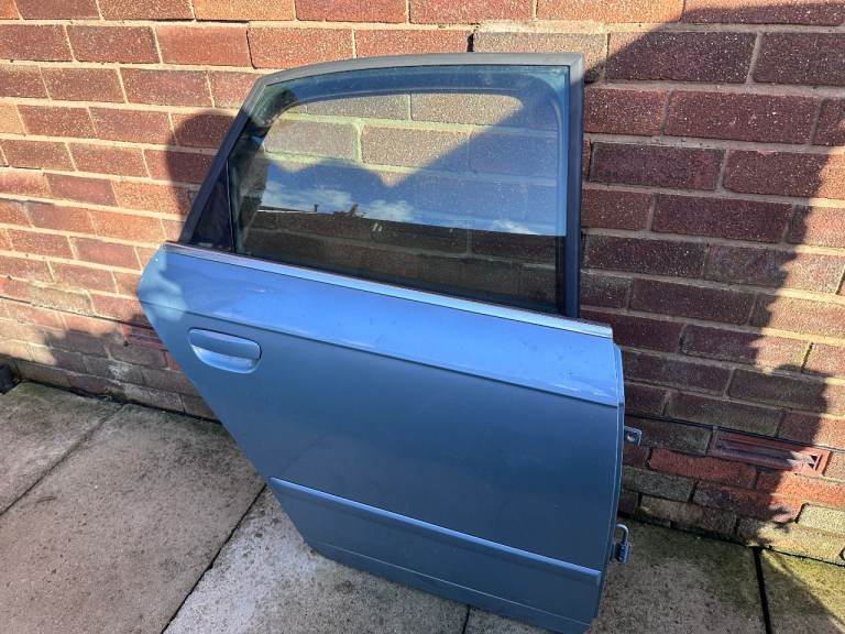 Audi A4 B7 Doors