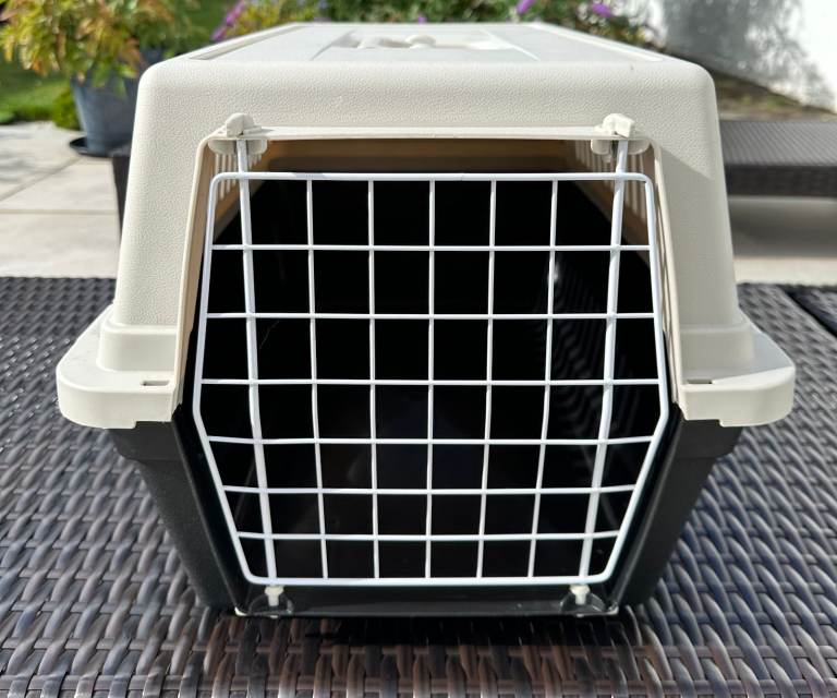 Ferplast Atlas El 20 carrier for small pets