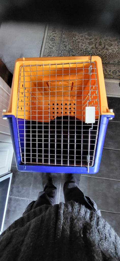 Airport compliant dog crate