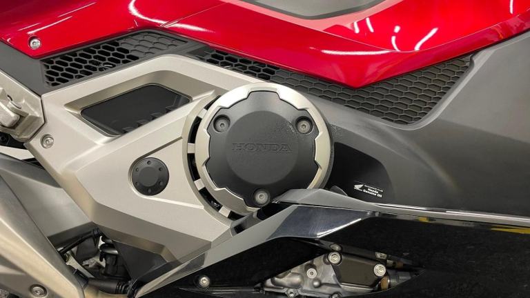 HONDA FORZA 750 R ** TOP BOX - FULL HISTORY - MAY 2027 MOT **