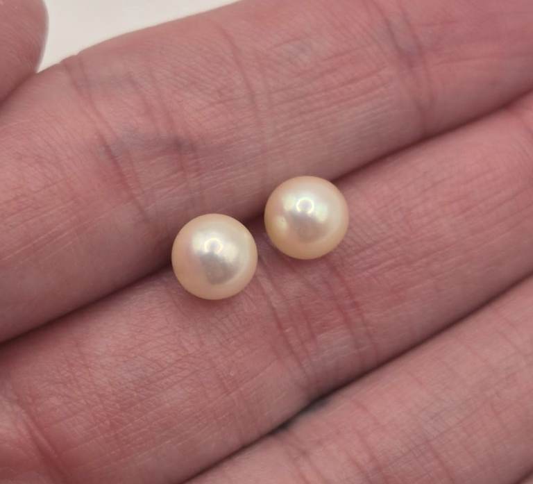Vintage 9ct gold & pearl stud earrings