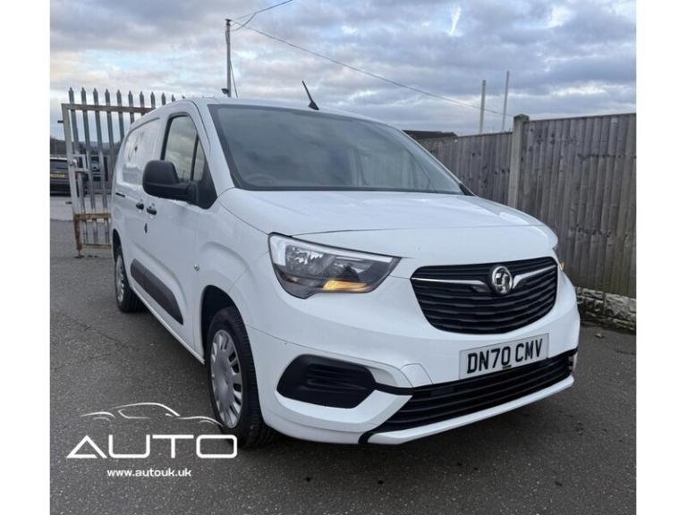 2020 Vauxhall Combo 2300 1.5 Turbo D 100ps H1 Sportive Van PANEL VAN DIESEL Manual