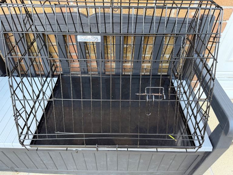 Ellie/ Bo slanted dog crate 