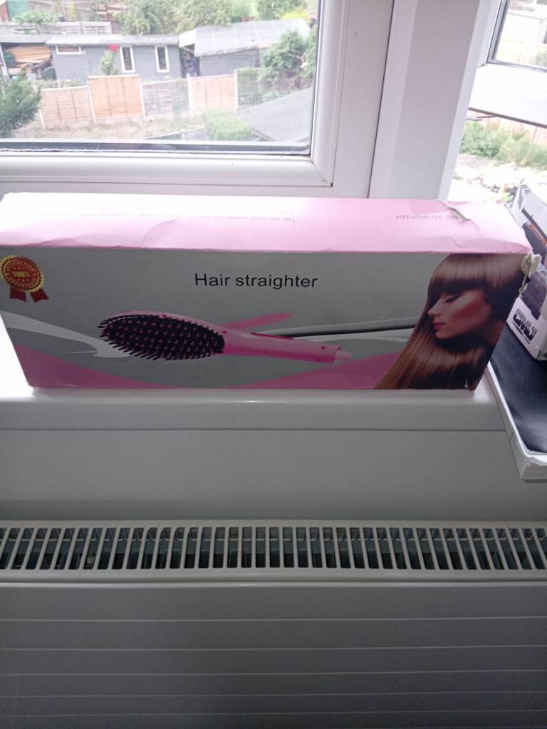 Pink hair straightener 