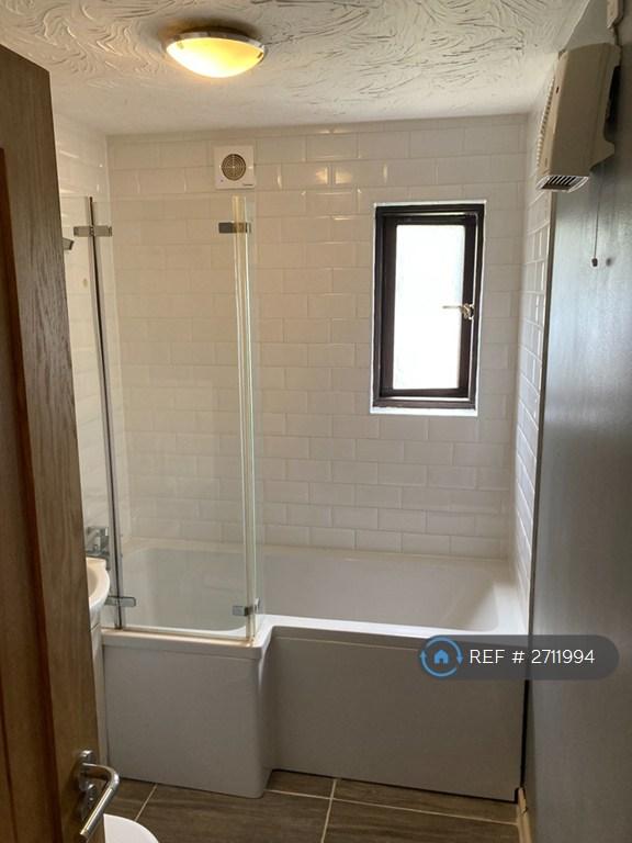 1 bedroom flat in Burgoyne Court, Potton, Sandy, SG19 (1 bed) (#2711994)