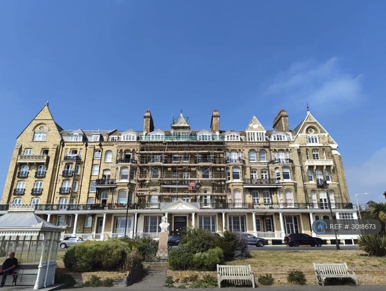 Studio flat in Victoria Parade, Ramsgate, CT11 (#3018673)