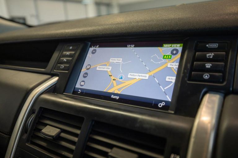 2016 Land Rover Discovery Sport 2.0 TD4 HSE Luxury SUV 5dr Diesel Auto 4WD Euro 6 (s/s) (180 ps) ...