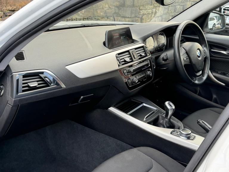 2018 BMW 1 Series 1.5 118i SE Euro 6 (s/s) 5dr HATCHBACK Petrol Manual