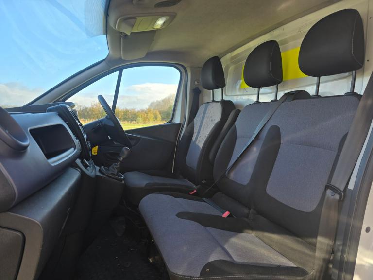 2014 Vauxhall Vivaro  Drives Perfect  3m MOT  150k miles