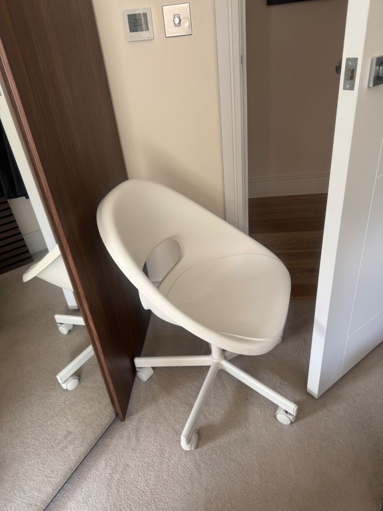 White Swivel Desk Chair on Wheels – Good Condition