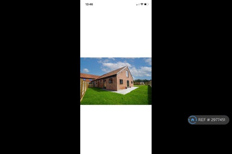 5 bedroom house in Rookery Park Barns, Lowestoft, NR33 (5 bed) (#2977451)