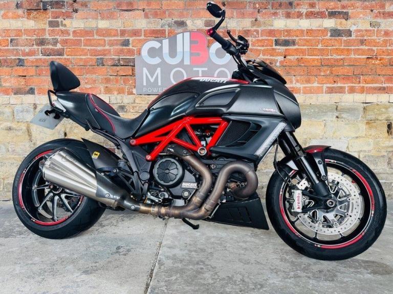 DUCATI DIAVEL CARBON 2012 12