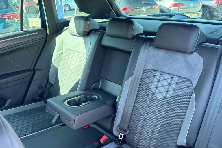 2024 Volkswagen Tiguan 2.0 TDI (SCR) DSG R-Line Edition | Heated Seats |  Park Assist SUV DIESEL ...