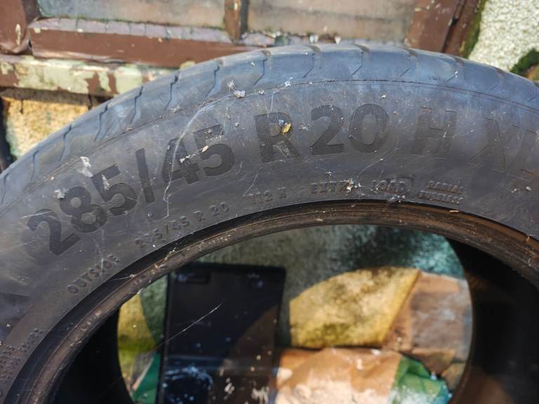 285/45/20 Continental Tyres x2