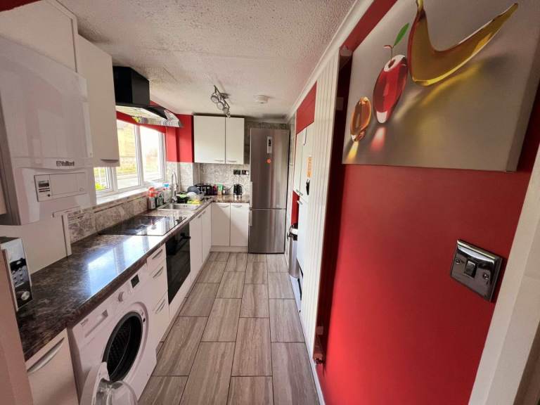Rooms for rent in Taunton Centre TA1 1SS. Couples accepted