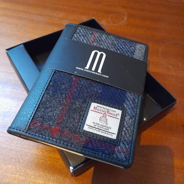  NEW Harris Tweed Travel Wallet