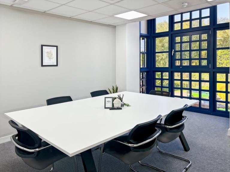 St Neots - PE196RE \ Large Office Space with a Flexible Layout for Up to 10 Desks
