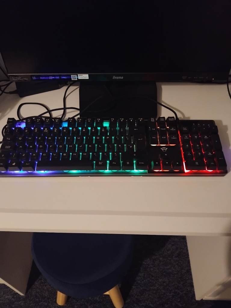 Razar light up gaming keyboard and mouse 