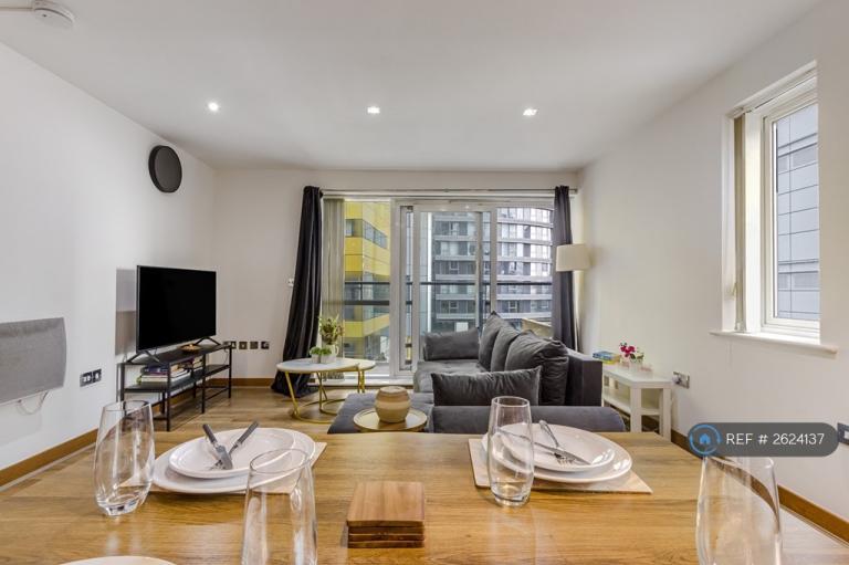 2 bedroom flat in Block Wharf, London, E14 (2 bed) (#2624137)