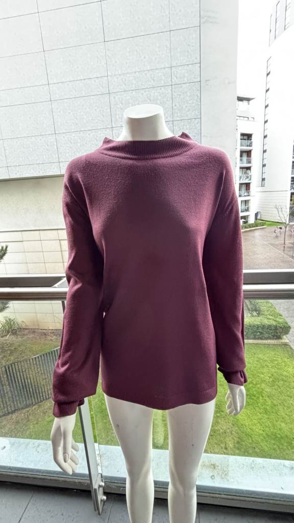 Fine knit jumper burgundy raspberry top long sleeves - Target size 18 excellent condition, like new