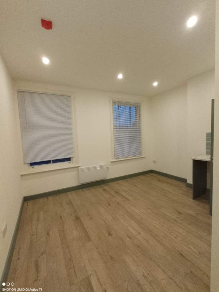 HMO Studio Flat – Wandsworth Area -  SW15 6BA – DSS Welcome (35+)