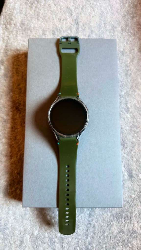 Samsung Galaxy Watch5 44mm – Excellent Condition – £90