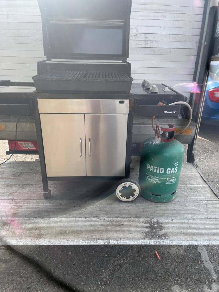 Weber Spirit 3 Burner Gas BBQ - Stainless Steel Cabinet