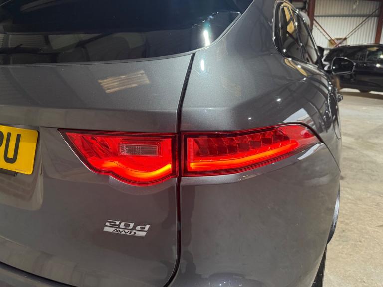 2017 Jaguar F-Pace 2.0 D180 R-Sport SUV 5dr Diesel Auto AWD Euro 6 (s/s) (180