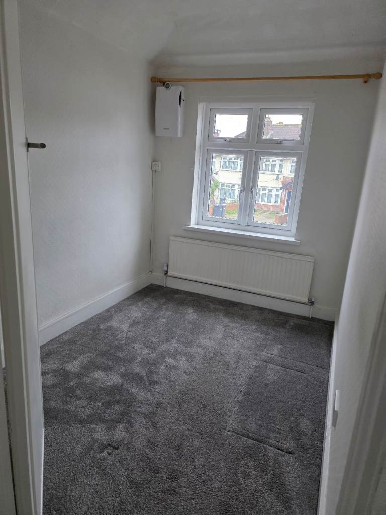 ✈️ Perfect Location! Single Room | 1 Mile from Heathrow | Vegetarian Home | All Bills Included