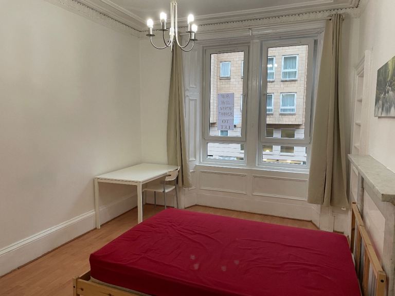 2 bedroom flat ( g36rn) 