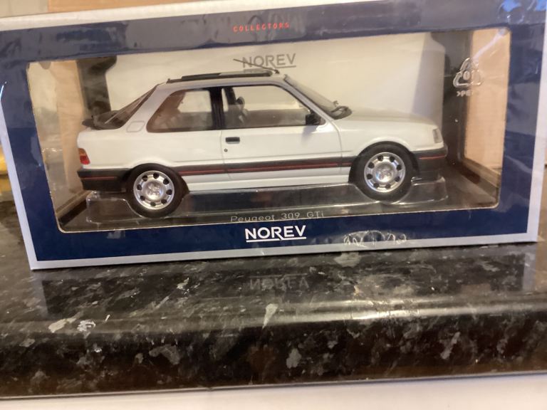 Peugeot 309 GTI in meije white 1988 model new